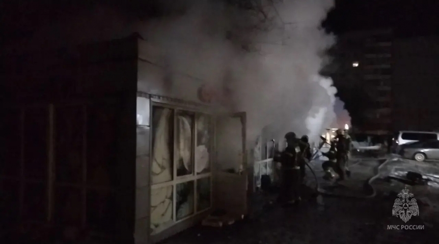 В Омске утром случился мощный пожар: что горело