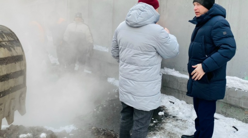 В Омске главы округов оценили ход ремонта теплосетей
