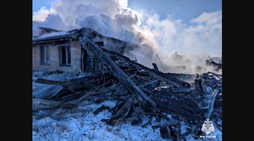 Происшествия в Омске Под Омском после масштабного пожара найдено тело мужчины