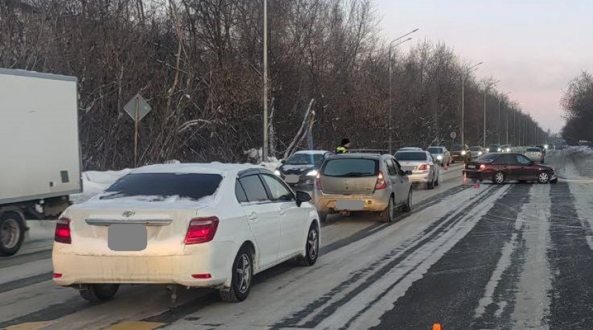 Происшествия в Омске На Красноярском тракте в Омске насмерть сбили мужчину