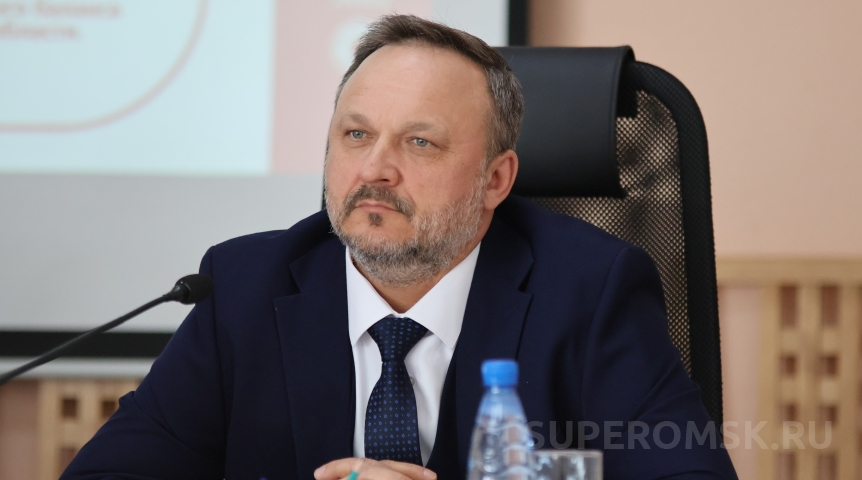 Важное Геннадий Долматов поблагодарил депутатов за поддержку на выборах главы Омского района
