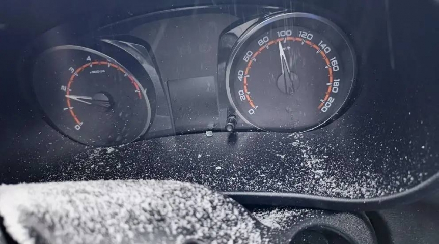Появились кадры с места жуткого смертельного ДТП на омской трассе Появились кадры с места жуткого смертельного ДТП на омской трассе