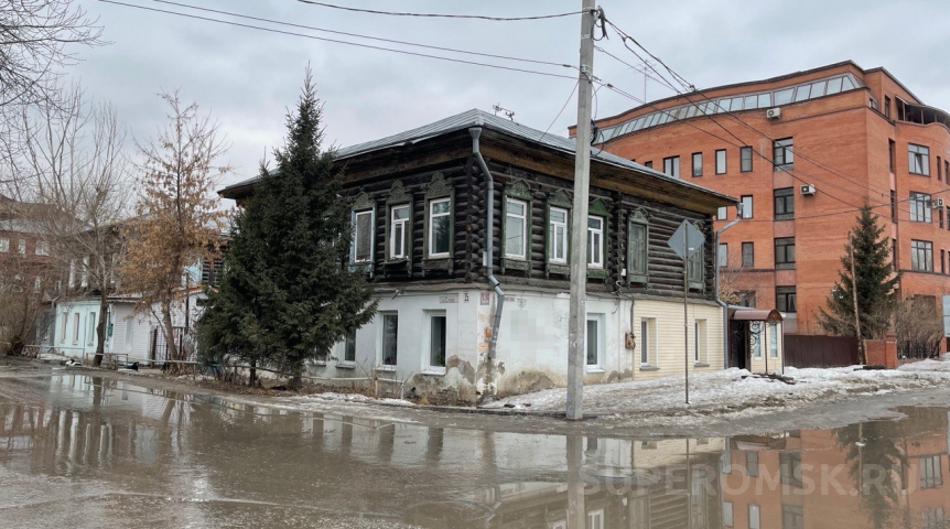 Исторические дома в центре Омска направят под снос ради новостроек Исторические дома в центре Омска направят под снос ради новостроек
