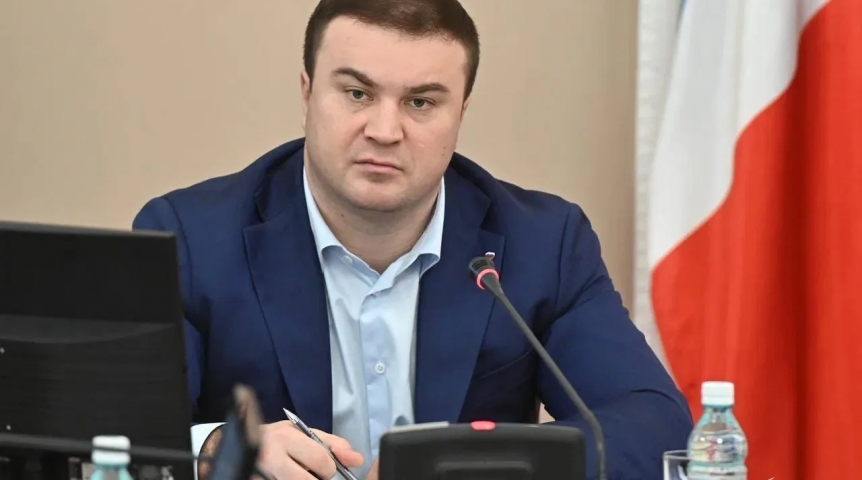 Власть Омский губернатор Хоценко выделил на отрасль образования дополнительно 660 млн рублей