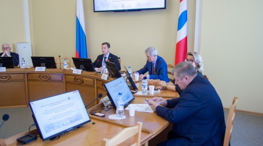Депутатам областного Законодательного Собрания рассказали об организации медпомощи участникам СВО Депутатам областного Законодательного Собрания рассказали об организации медпомощи участникам СВО