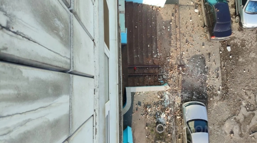 «Строили по китайской технологии»: обрушившийся во время урагана омский дом оказался экспериментальным «Строили по китайской технологии»: обрушившийся во время урагана омский дом оказался экспериментальным
