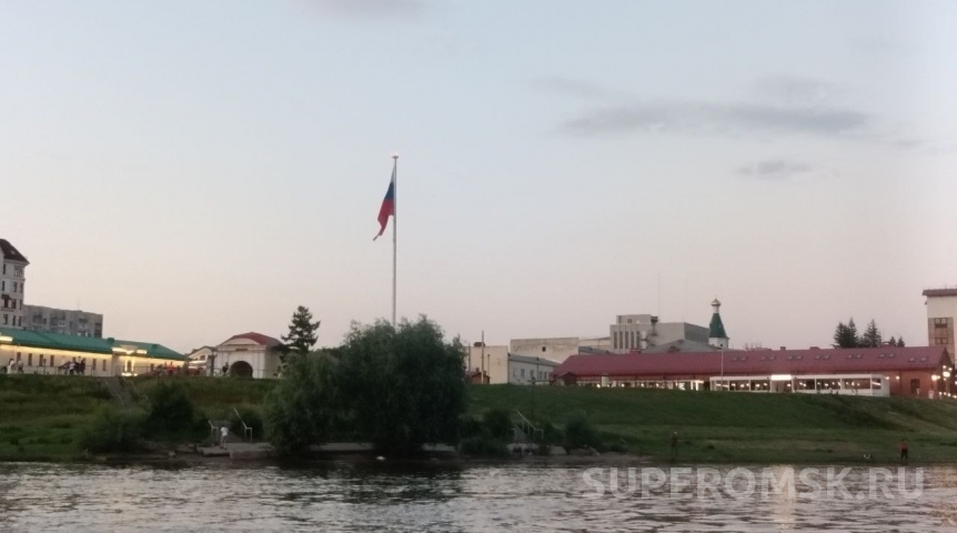 В Омске подняли Знамя Победы