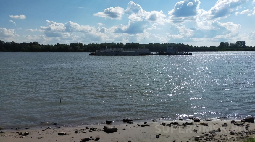 В Омской области вода в Иртыше остается высокой В Омской области вода в Иртыше остается высокой