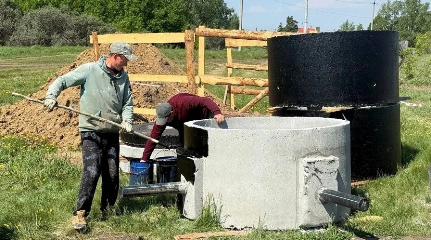 Общество В Омском районе начато строительство нового водопровода