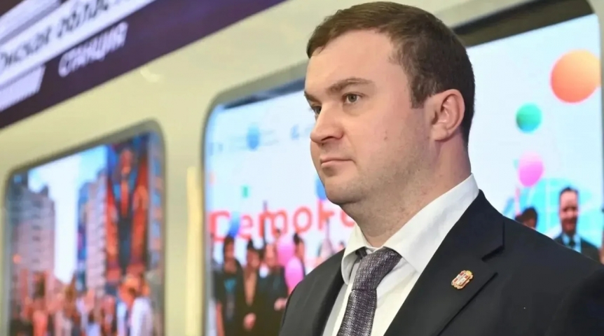 Виталий Хоценко за 3 дня привел в Омскую область 137 млрд рублей инвестиций с ПМЭФ-2026 Виталий Хоценко за 3 дня привел в Омскую область 137 млрд рублей инвестиций с ПМЭФ-2026