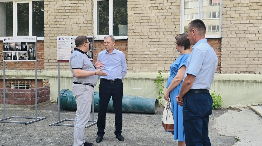 Председатель Заксобрания Александр Артемов оценил ход капитального ремонта общежития ОмГУ
