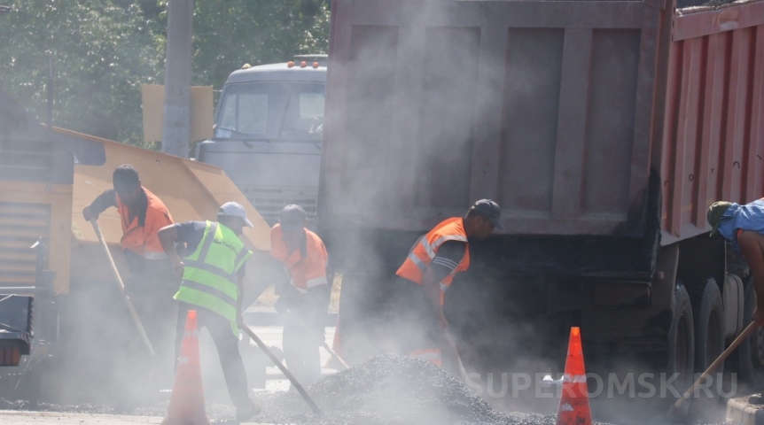 Автоновости На Красном Пути в Омске образовалась пробка из-за дорожных работ: затор тянется больше километра