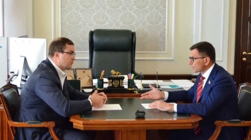 Новости политики Ветеран труда в дроностроении: депутат ГД Антропенко рассказал губернатору Хоценко о своем законопроекте