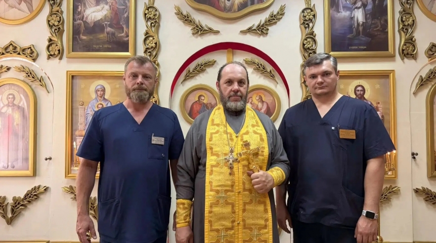 В омском наркологическом диспансере открыли комнату для молитвы В омском наркологическом диспансере открыли комнату для молитвы