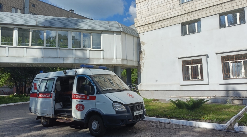 Омичи стали чаще вызывать скорую: за неделю число вызовов выросло до 6 120 Омичи стали чаще вызывать скорую: за неделю число вызовов выросло до 6 120