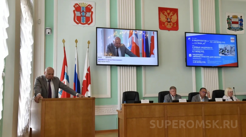 Общество За 4 года Омск получил 182 автобуса и 49 троллейбусов – Шелест намерен вернуть и «гармошки»