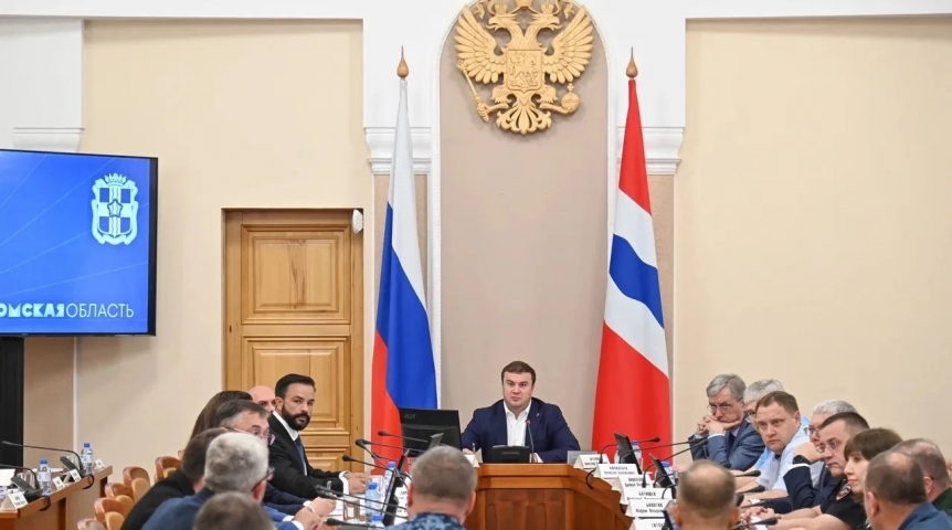 Власть Хоценко обсудил на оперштабе ликвидацию последствий атаки БПЛА в Омске