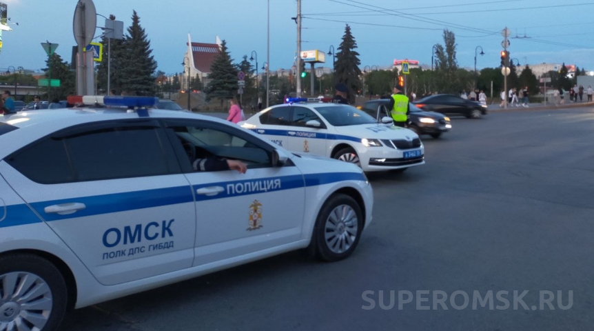 У омичей на оживленном участке у Телецентра забрали машины У омичей на оживленном участке у Телецентра забрали машины