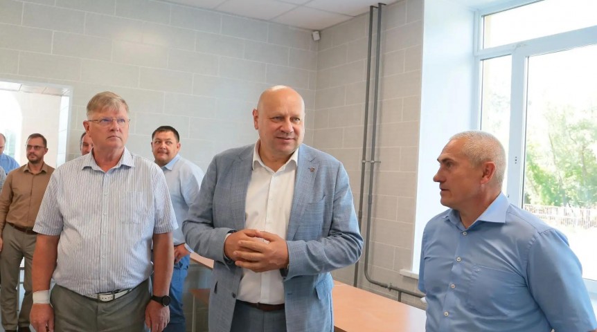 «Результат порадует и детей, и педагогов»: мэр Омска Шелест оценил восстановленную гимназию № 88 «Результат порадует и детей, и педагогов»: мэр Омска Шелест оценил восстановленную гимназию № 88