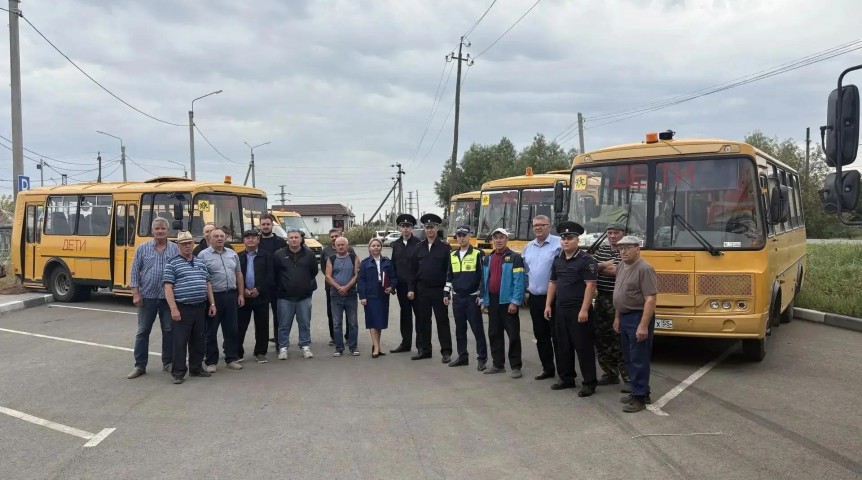 Сельские школьные автобусы тщательно проверяют после ДТП под Омском Сельские школьные автобусы тщательно проверяют после ДТП под Омском