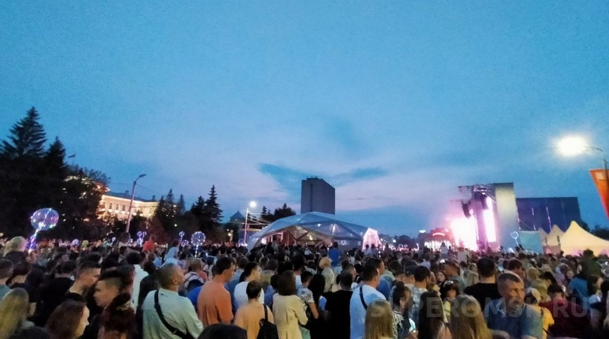 В Омске с юбилейным туром приедет певица из 90-х на новом пике В Омске с юбилейным туром приедет певица из 90-х на новом пике