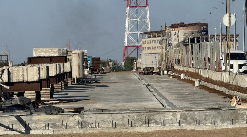 Общество На мосту у Телецентра в Омске пропали рабочие