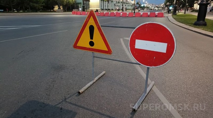 Власть Хоценко объяснил продление «Пешеходного Любинского» в Омске