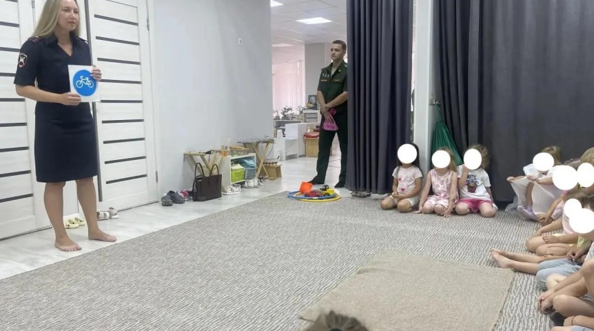 Новости образования Сотрудники ГИБДД и ВАИ провели семинар в частном детсаде Омска