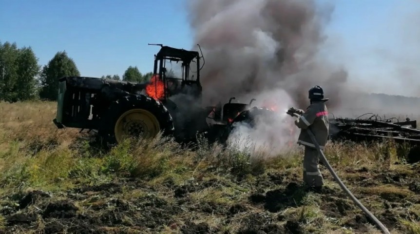 Со стартом уборочной кампании заполыхала техника Со стартом уборочной кампании заполыхала техника