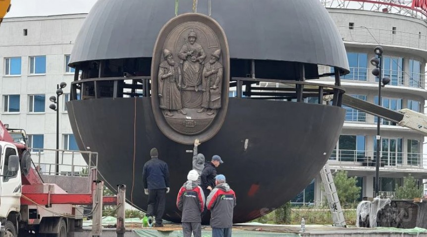 Виталий Хоценко пригласил омичей на открытие обновленной площади Бухгольца Виталий Хоценко пригласил омичей на открытие обновленной площади Бухгольца
