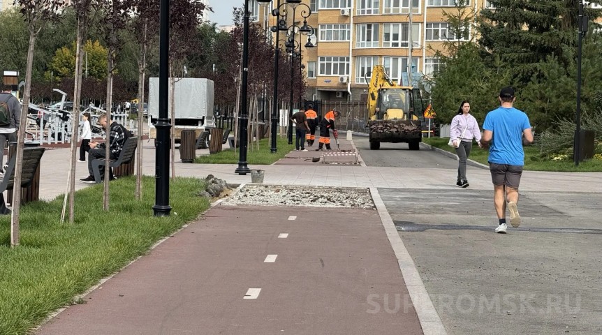 На обновленной набережной в центре Омска уже разбирают велодорожку На обновленной набережной в центре Омска уже разбирают велодорожку
