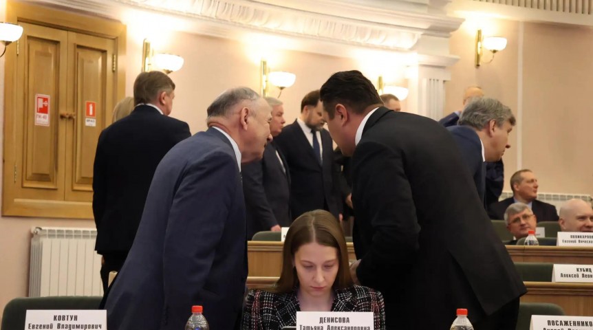 Власть Утвержден главный по молодежной политике в Омской области