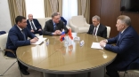 Омский губернатор Бурков предложил установить отсрочку от армии молодым оборонщикам