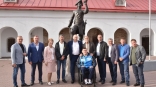 В Омске при поддержке мецената появится «Аллея олимпийских чемпионов» В Омске при поддержке мецената появится «Аллея олимпийских чемпионов»
