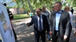 Губернатор Бурков оценил ход благоустройства Ленинского округа Омска Губернатор Бурков оценил ход благоустройства Ленинского округа Омска