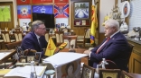 Губернатор Бурков пригласил лидера СР Миронова на 200-летие Омской области Губернатор Бурков пригласил лидера СР Миронова на 200-летие Омской области