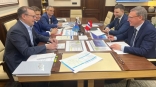 Омский губернатор Бурков представил в Минтрансе РФ результаты работы по развитию транспортного комплекса региона