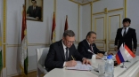 Омские власти подписали соглашение с фермерами из Таджикистана Омские власти подписали соглашение с фермерами из Таджикистана