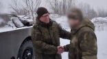 Губернатор Бурков передал груз омскому отряду в зоне СВО Губернатор Бурков передал груз омскому отряду в зоне СВО