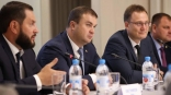 Виталий Хоценко дал старт первому в регионе кадровому проекту «Омская область: ПРОдвижение» Виталий Хоценко дал старт первому в регионе кадровому проекту «Омская область: ПРОдвижение»