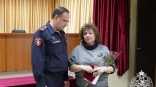 В Омске бабушке погибшего в ходе СВО героя передали орден Мужества В Омске бабушке погибшего в ходе СВО героя передали орден Мужества