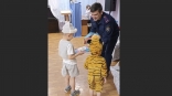 Омские следователи с подарками пришли в детский реабилитационный центр Омские следователи с подарками пришли в детский реабилитационный центр