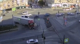 Дальнобойщик выявил проблему Ленинградского моста в Омске Дальнобойщик выявил проблему Ленинградского моста в Омске