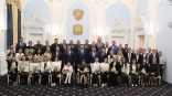 Министр спорта Дегтярев и губернатор Хоценко вручили награды омичам Министр спорта Дегтярев и губернатор Хоценко вручили награды омичам