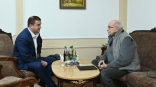 Виталий Хоценко поблагодарил Никиту Михалкова за показ популярного спектакля в Омске Виталий Хоценко поблагодарил Никиту Михалкова за показ популярного спектакля в Омске