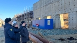 Омская прокуратура проверит жалобы на задержку зарплат строителям гидроузла Омская прокуратура проверит жалобы на задержку зарплат строителям гидроузла