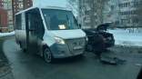 В Омске угодила в ДТП маршрутка Геворгян В Омске угодила в ДТП маршрутка Геворгян