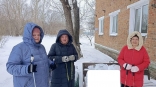 Депутат Юрий Козловский и КТОСы Октябрьского округа поздравили омичек с наступлением весны