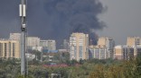 Появилось видео с места жуткого пожара в «Кварталах Драверта» на Левобережье Омска Появилось видео с места жуткого пожара в «Кварталах Драверта» на Левобережье Омска