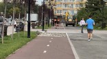 На обновленной набережной в центре Омска уже разбирают велодорожку На обновленной набережной в центре Омска уже разбирают велодорожку